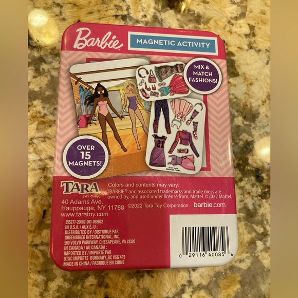🎁NEW! BARBIE Magnetic Activity Kit. Mix n match Fashions In Tin - Picture 2 of 3